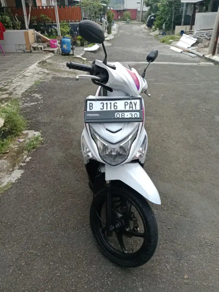 Honda Beat Pop Putih 2015 Esp Stater Halus Joss Terawat