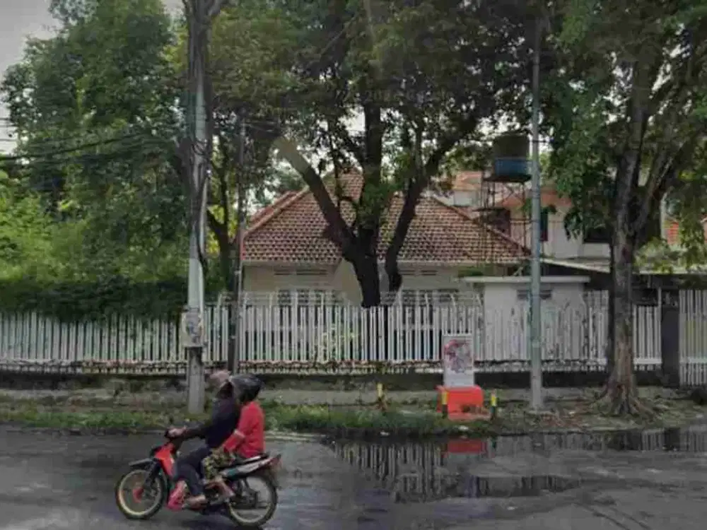 Dijual Murah Rumah Hook Hitung Tanah di Jl Ambengan Surabaya Pusat