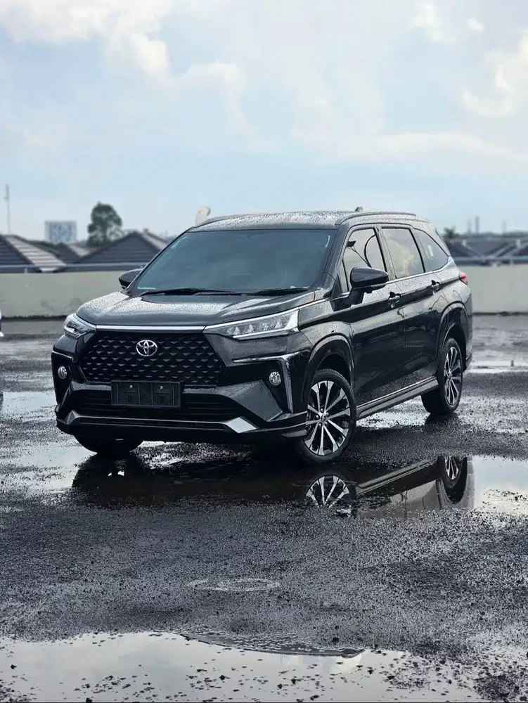 TOYOTA Veloz V Hybrid 2026