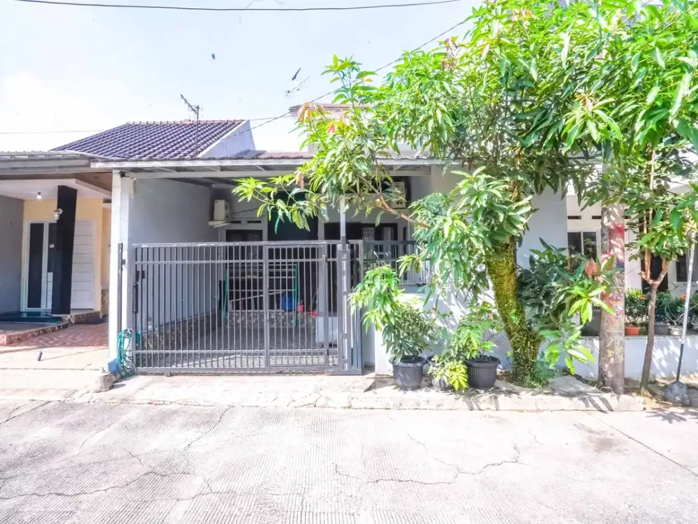 Rumah Strategis Siap Huni 8 Mnt ke Stasiun Depok Hadap Selatan J-36528