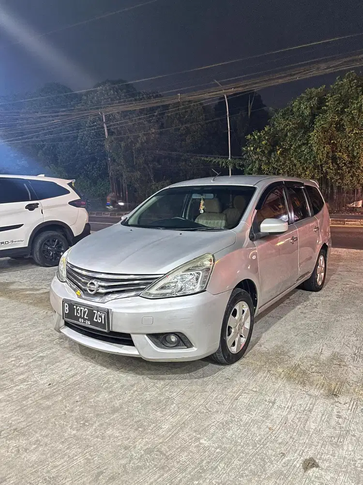 Nissan Grand livina 2015 Bensin