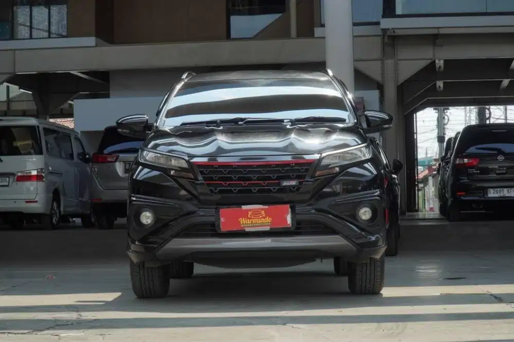 Toyota Rush Sport GR 1.5 Matic AT tahun 2023 hitam Low KM DP minim