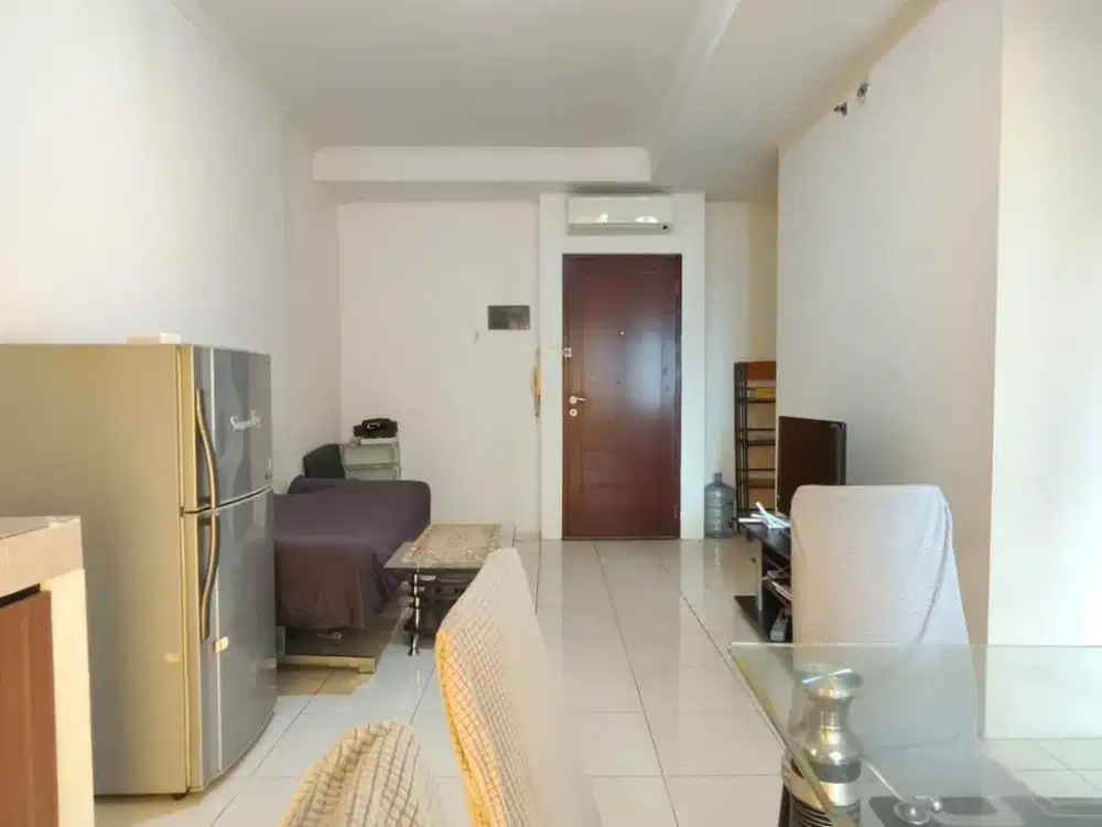 Disewakan 2BR Lantai Rendah di Apartemen Mediterania Garden 2