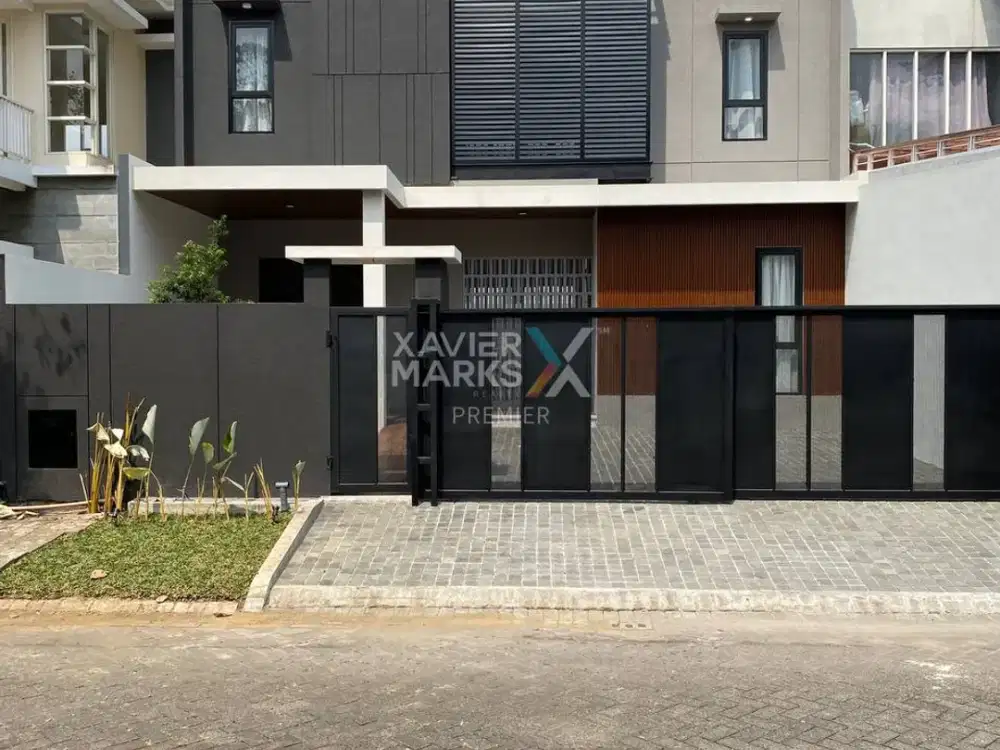 Dijual Rumah Desain Modern Tropis di Cluster Golf, Kota Araya Malang
