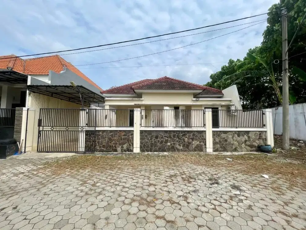 DI JUAL RUMAH ISTIMEWA MOJOKERTO (SIAP HUNI + PERABOT Lengkap)