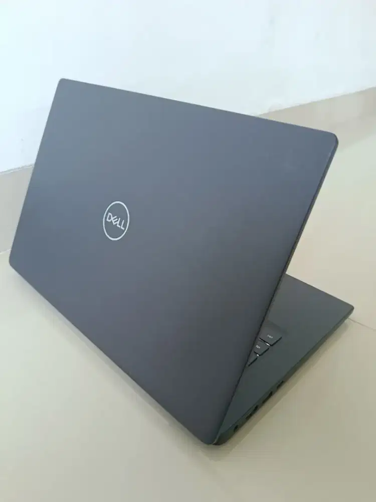 Laptop Dell Latitude 3410 Core i7 Gen 10 RAM 8GB SSD 256GB