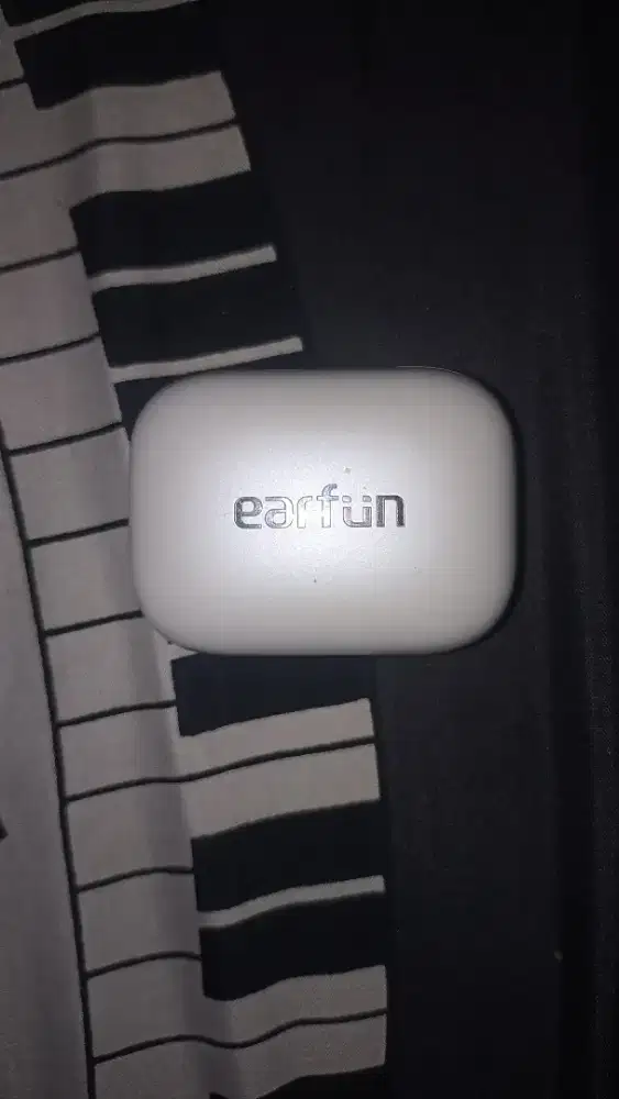 Tws earfun air pro 4