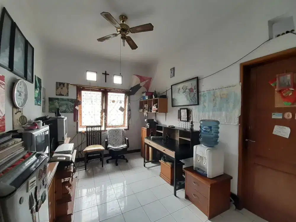 DIJUAL RUMAH DI SETRADUTA BANDUNG UNIV MARANATHA TOL PASTEUR