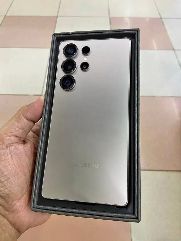 Second Samsung S25 ULTRA 12/256gb TITANIUM SILVER WHITE (SEIN) Mantapp