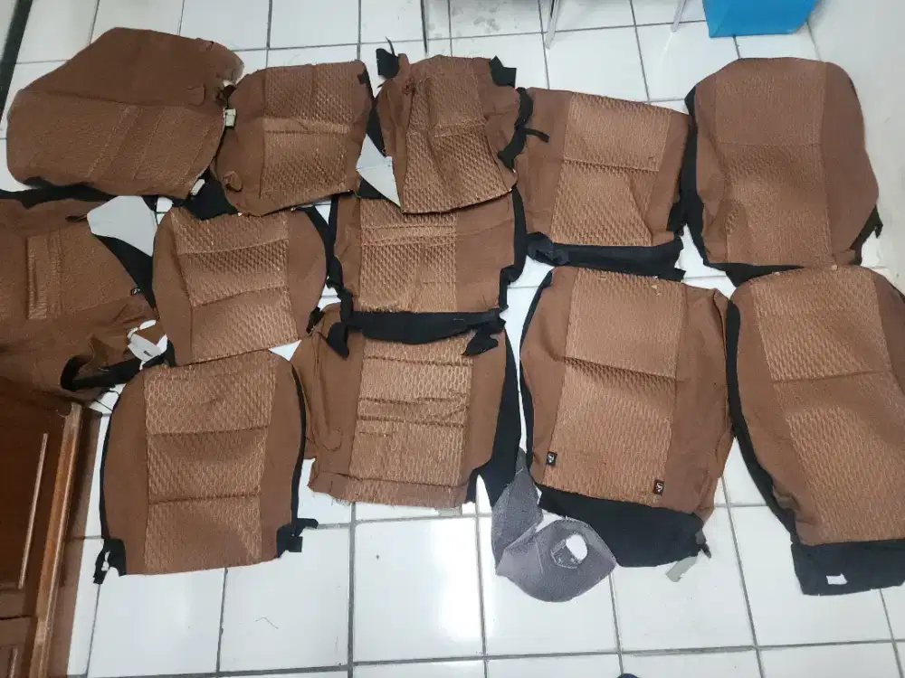 sarung jok innova reborn