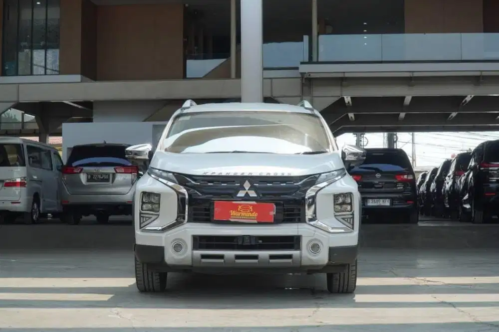 Mitsubishi Xpander Cross PP AC digital matic AT 2021 Putih DP minim