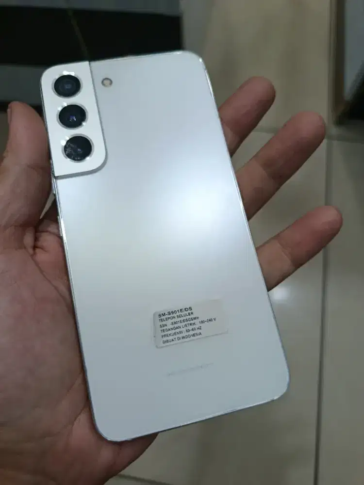 Samsung s22 8/128 jaringan 5G resmi Indonesia