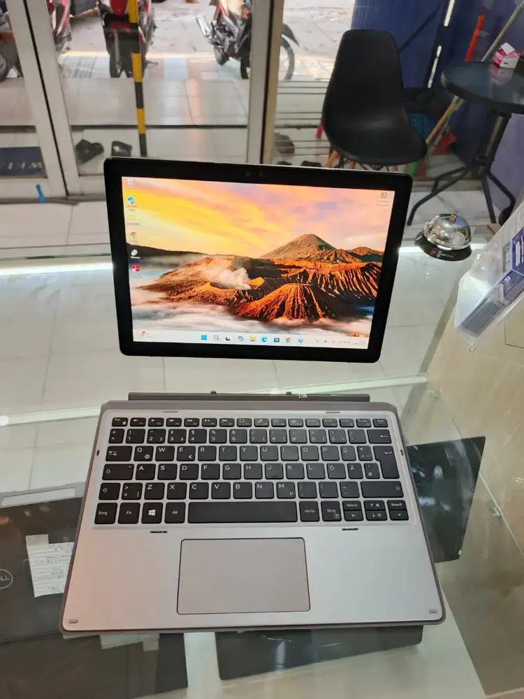 Tablet Windows Hybrid 2in1 Premium