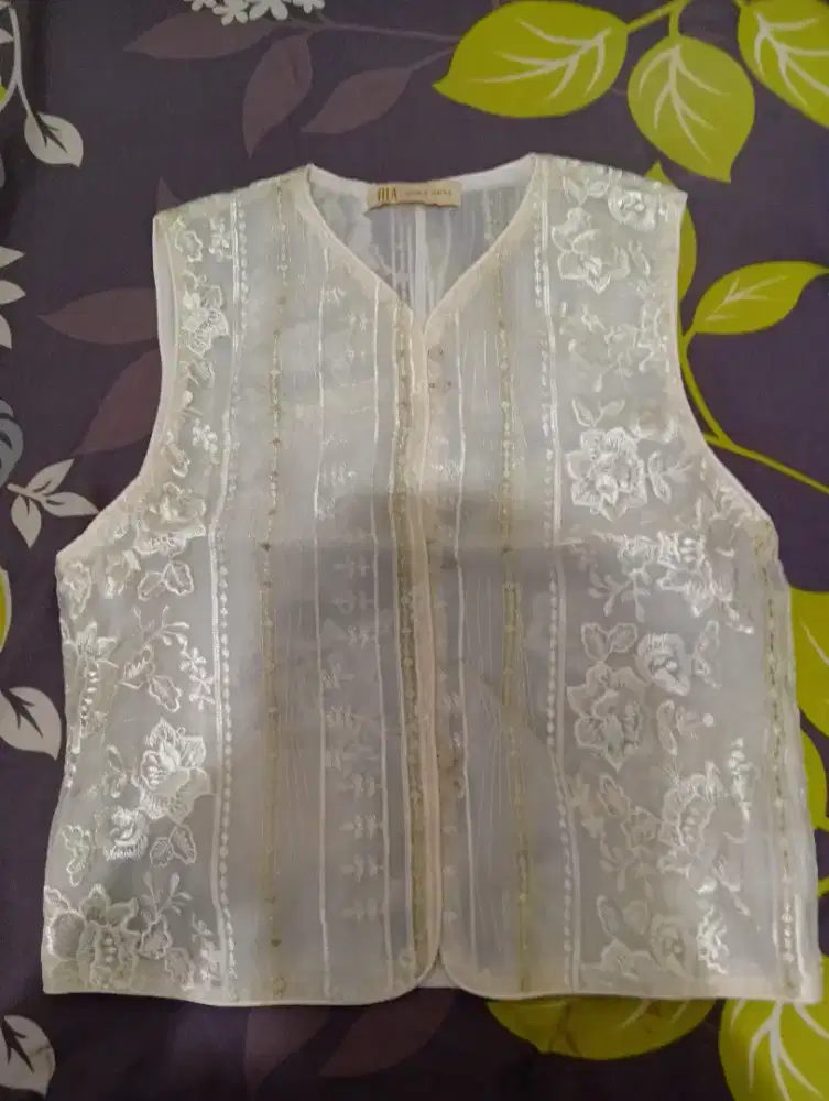 Atasn merk zaskia mecca