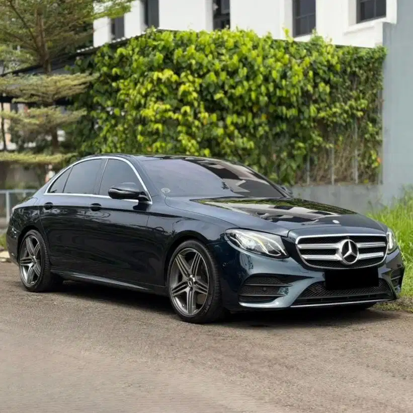(CASH) Mercedes Benz E300 AMG W213 2017