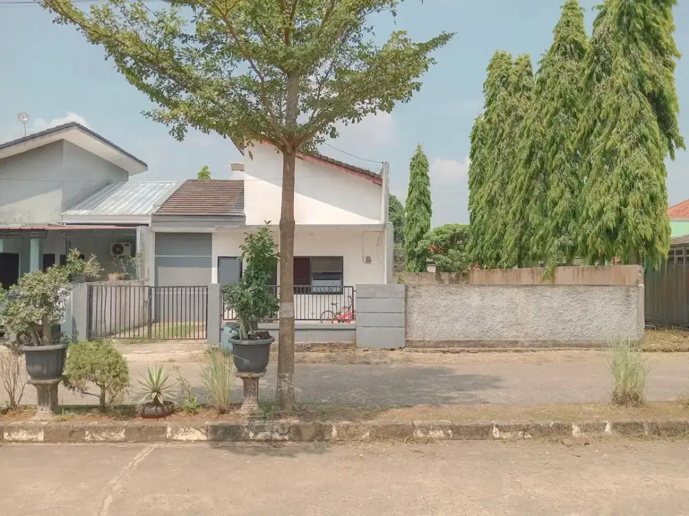 Rumah SHM LT 200 Siap Huni dekat Metropolitan Mall Cileungsi J-41543