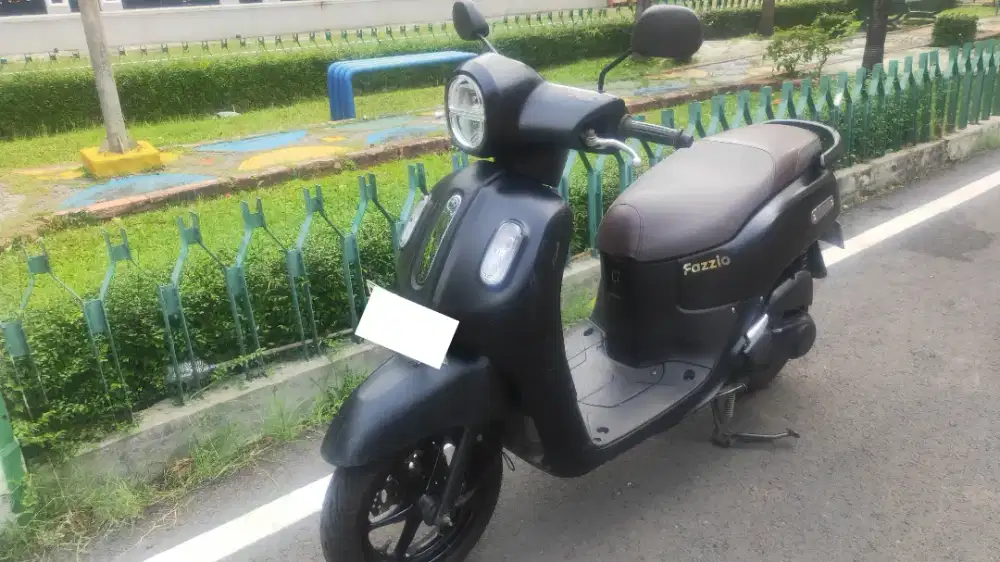 Dijual Yamaha fazzio Lux hybrid keyless tahun 2023 istimewa