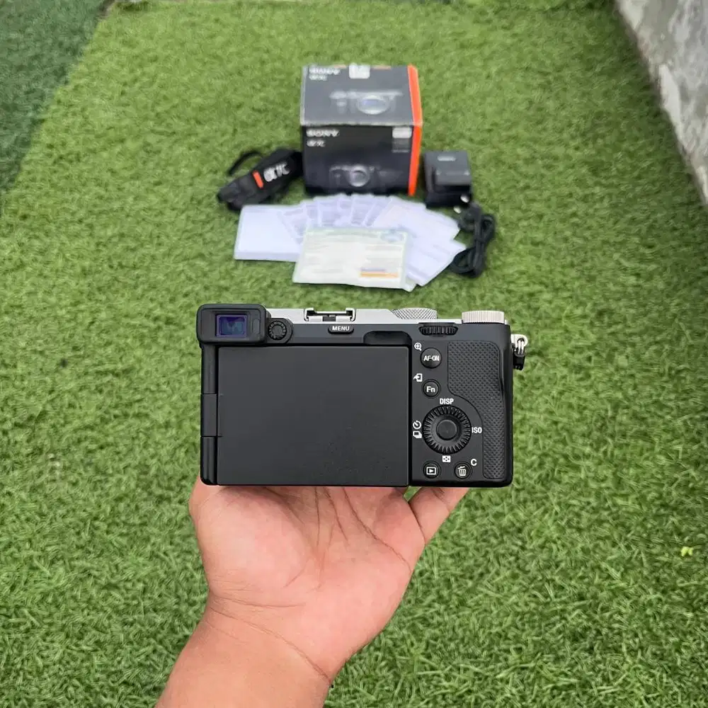 Mirrorless Sony A7C Body Only Fullset Dus Box