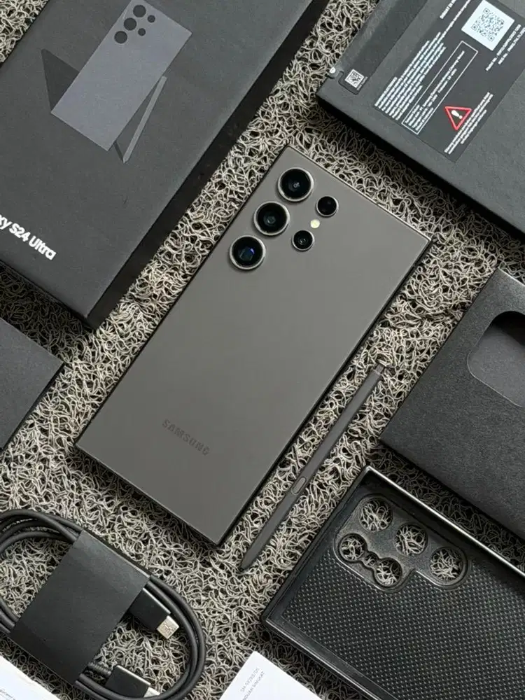 Samsung Galaxy S24 Ultra Black 256gb Fullset original resmi