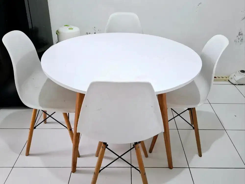 DIJUAL MEJA MAKAN & KURSI SET