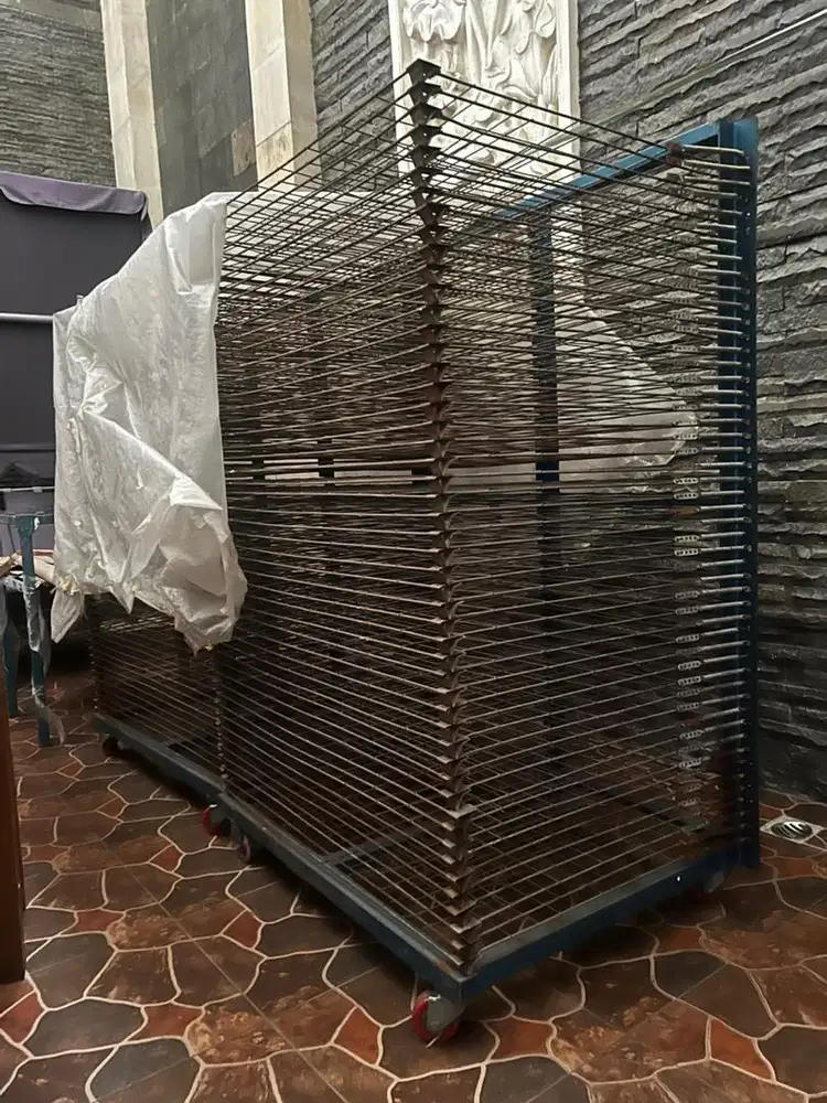 Dijual murah Rak Sablon Besi