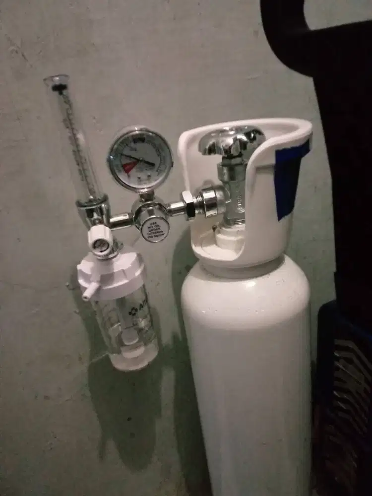 Tabung oksigen 1m3 + Regulator + Isi