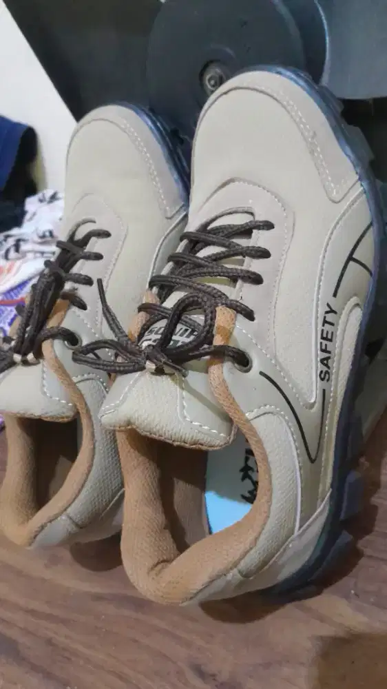 Sepatu safety uk.41