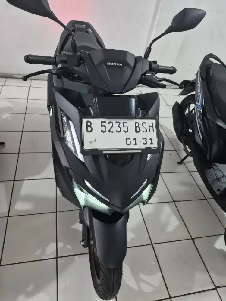 VARIO 160 2025 OKe cas/ kredit  DP 1.500
