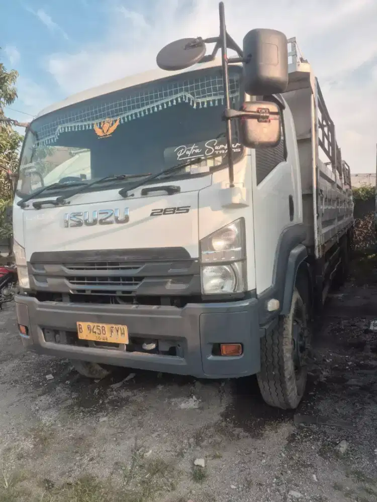 Isuzu 285PS 2018 bak 9,5m istimewa