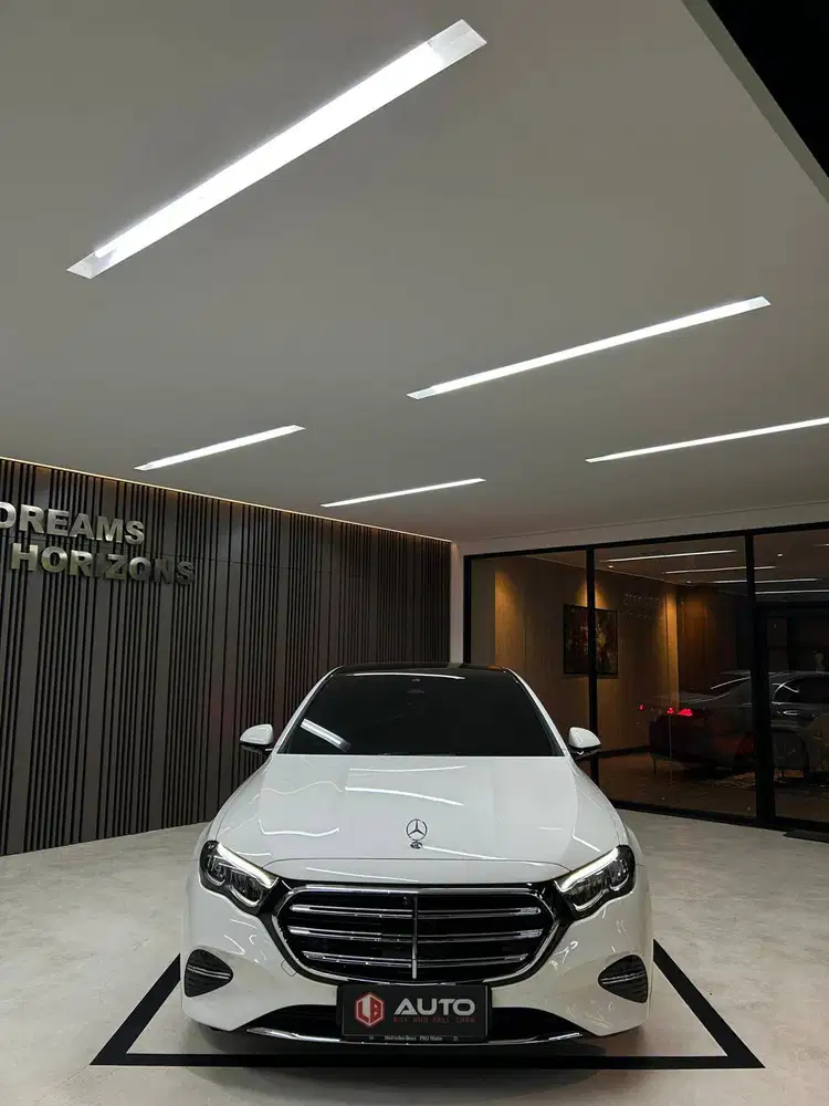 Mercedes Benz E200 Exclusive Line AT 2024 Putih Km13rb Nik B1458JEP