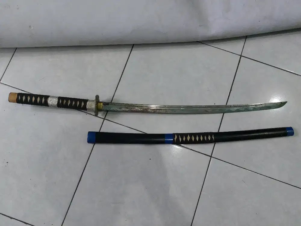 PEDANG SAMURAI BEKAS