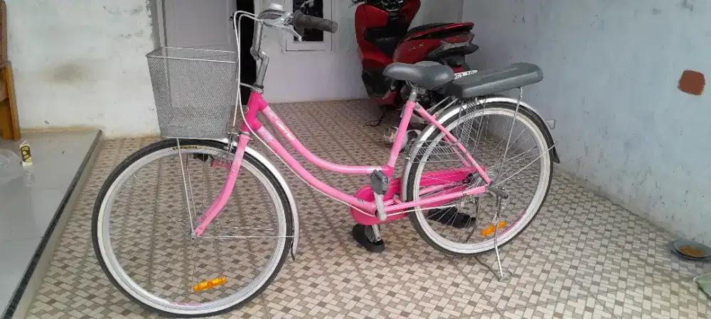 Sepeda merk UNITED tipe classX