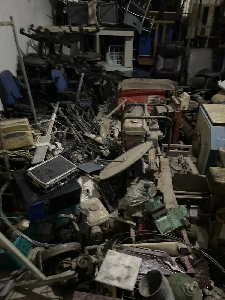 Menrima agala barang rongsokan tv ac kulaks besi dll