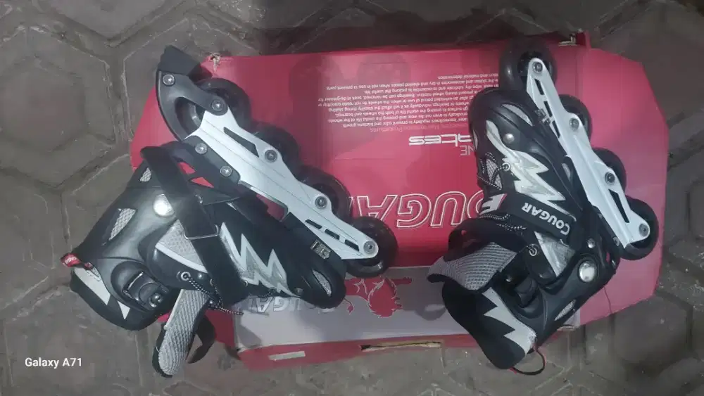SEPATU RODA ANAK COUGAR SKATES BLACK 34-37 MZS835L