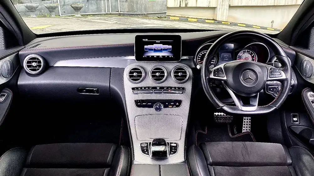 Mercedes Benz C43 AMG 4-Doors 3.0 V6 9G-Tronic 367HP 2017 Selenite