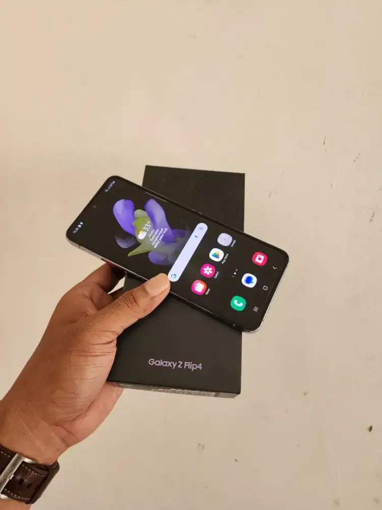 Samsung z flip 4 5g 8/256gb sein fullset oti mulus no minus