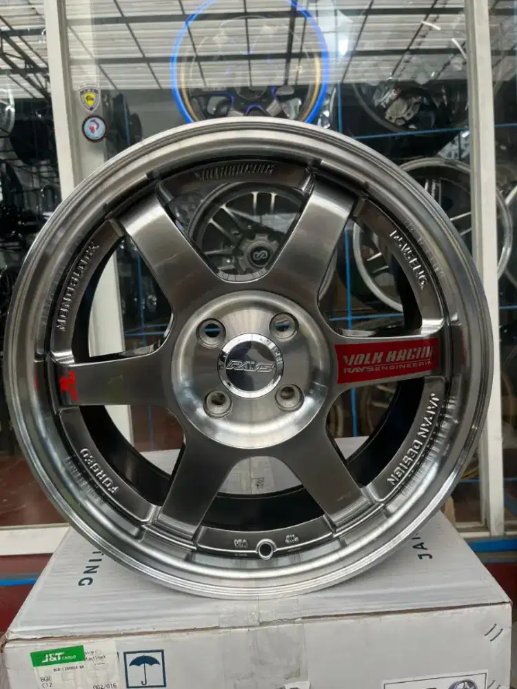 Rays te37 ring 16 lebar 7 pcd 4x100 ET 40 hyperblack 4pcs