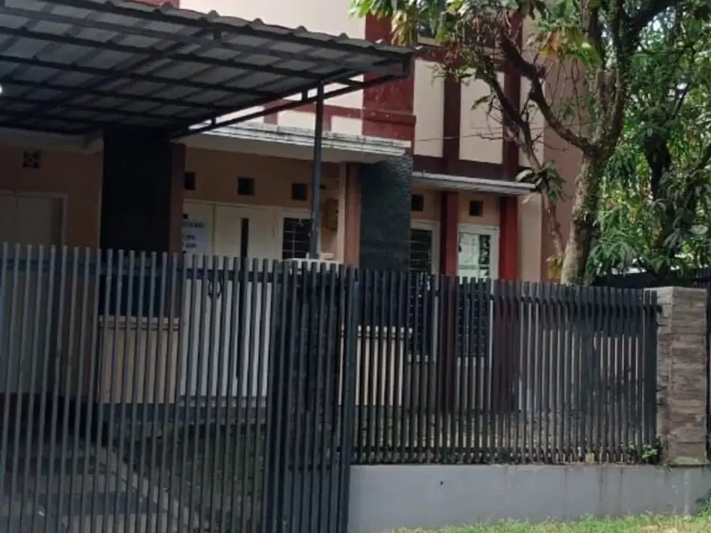 Rumah 2 Lantai Siap Huni di Komplek Buahbatu Regency