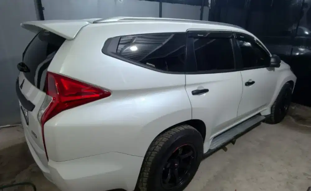 Di Jual PAJERO SPORT DAKAR th 2018 CUMI (SUDAH REMAP)