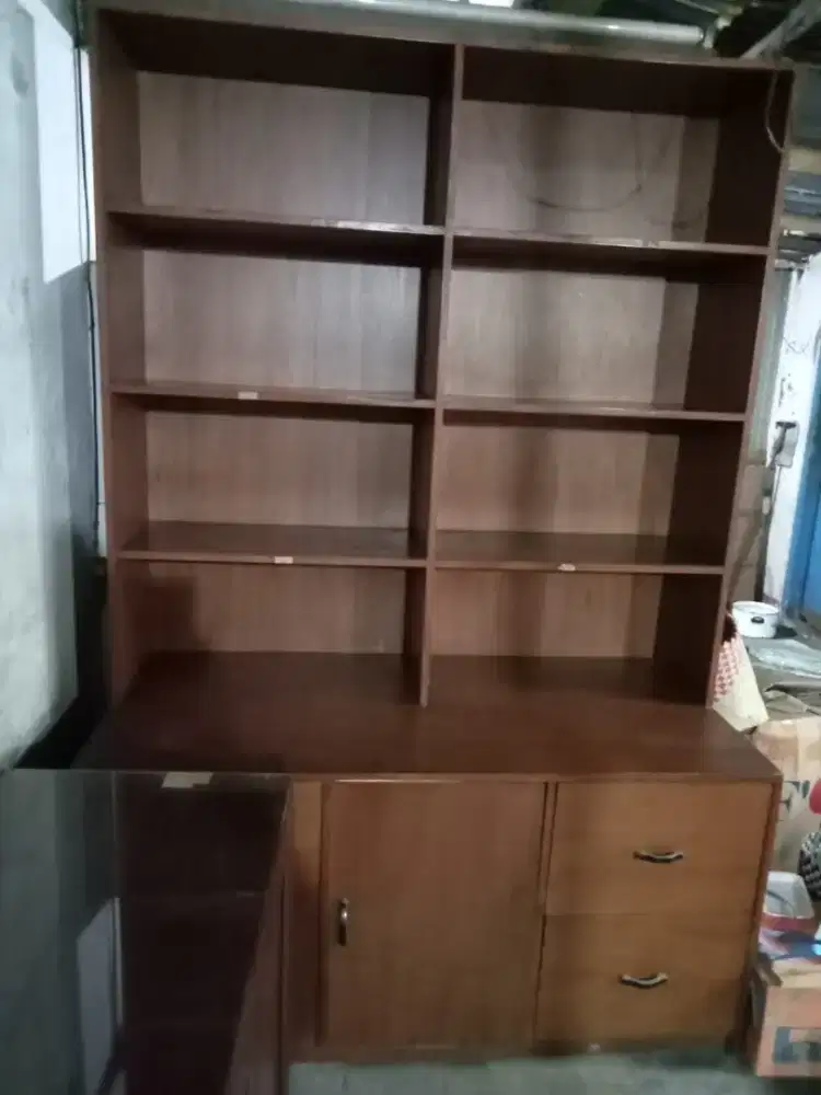 Rak buku kayu, credenza 2 pintu, meja biro, white board