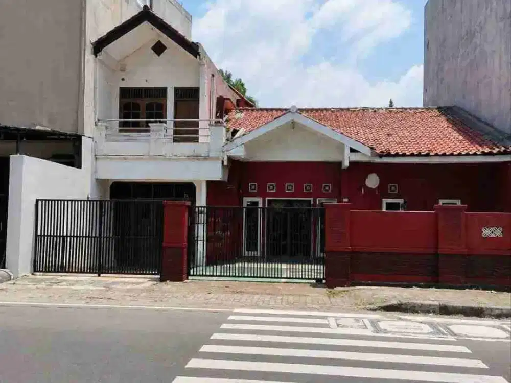 Luas 197 Rumah Pinggir Jalan Bisa Untuk Usaha