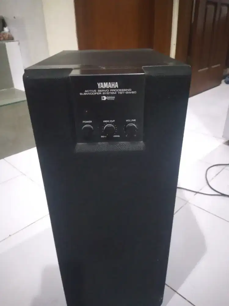Sabwoofer aktip merk yamaha