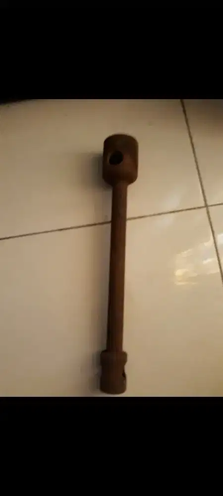 kunci sox buka mur roda truk