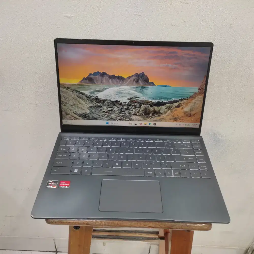 MSI MODERN 14 B5M AMD RYZEN 7-5700U RAM 8 GB SSD 512 GB