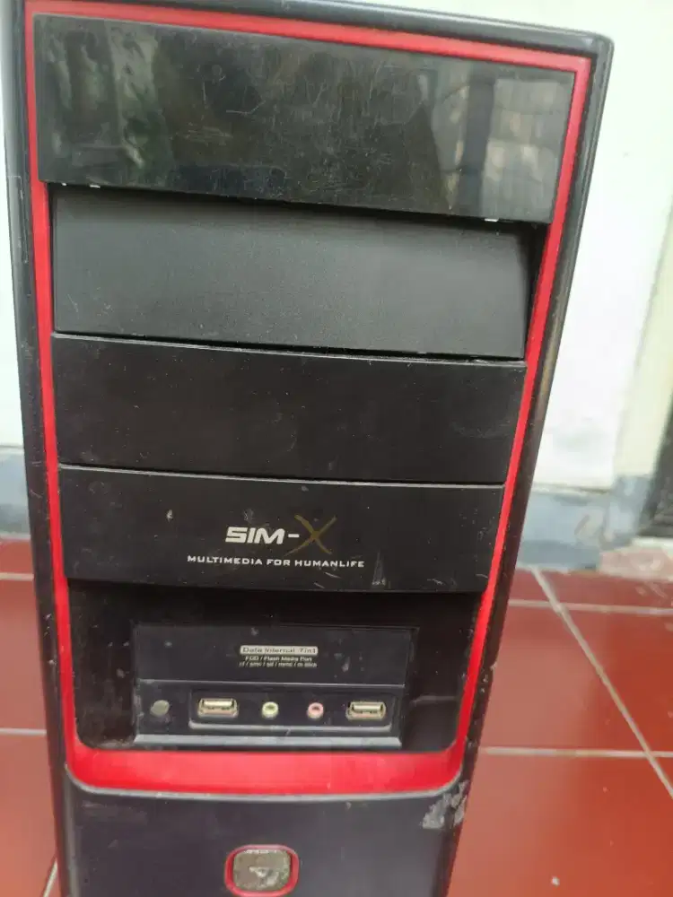 Cpu lengkap core 2 duo memory 2 gb Simbada mulus