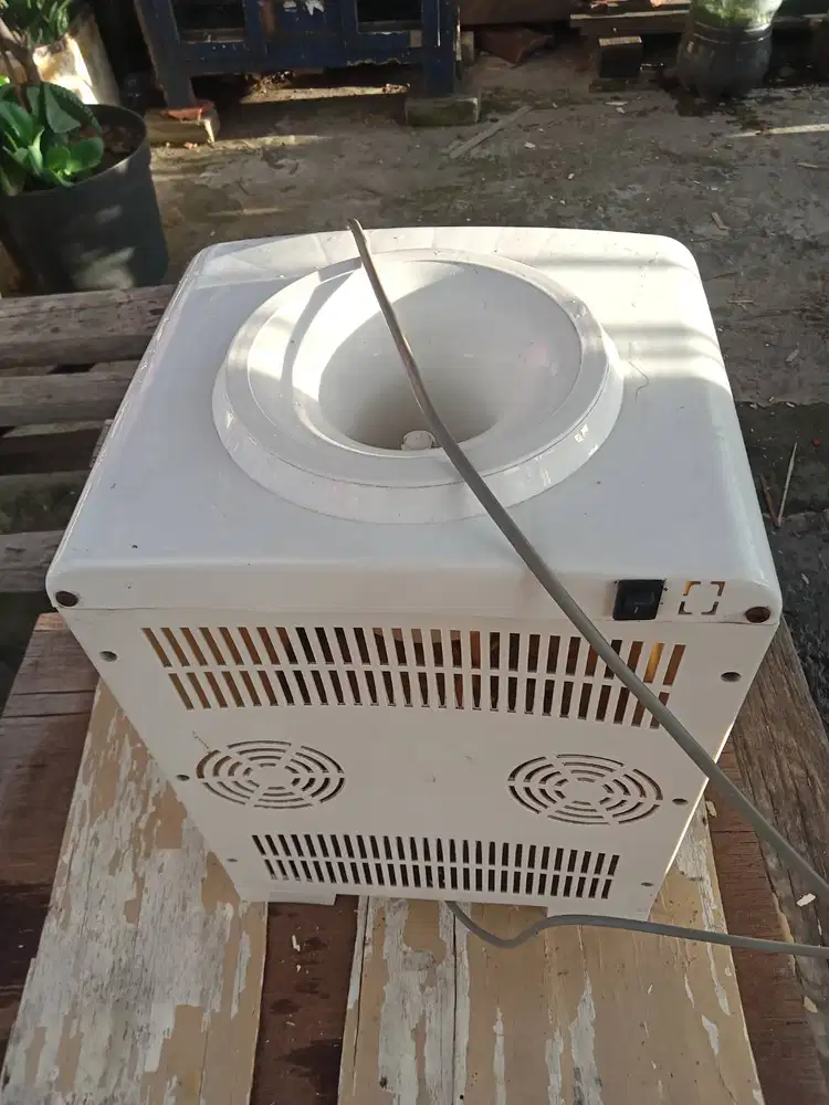 Dispenser merek HRR minus pemakaian aman dan normal Surabaya timur