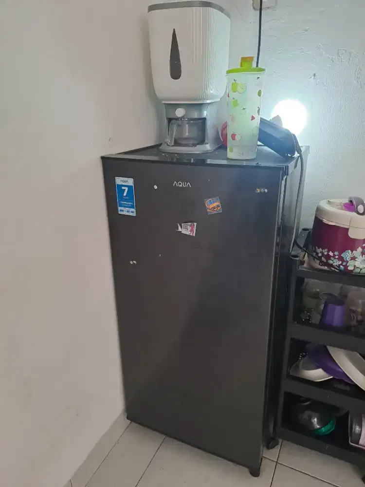 Kulkas 1 pintu aqua sanyo