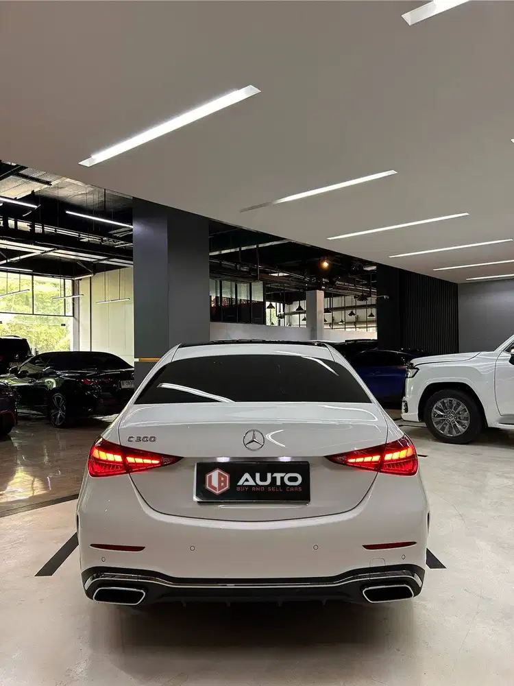 Mercedes Benz C300 AMG 2024 Mercy Km6rb Putih B109WIT Nik 2023