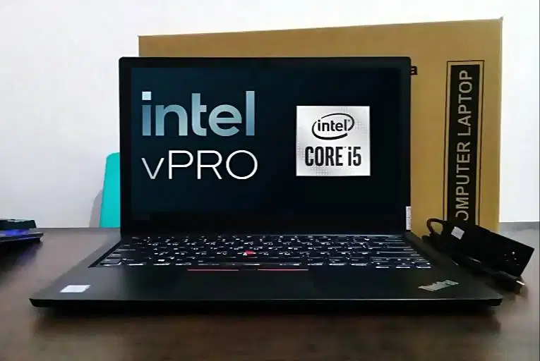 Laptop Fulzet | Core i5 | Ram 8gb | SSD 256 | super mulus segel normal