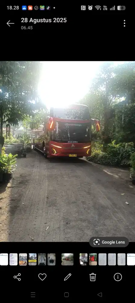 Dijual tanah + bangunan cafe resto aktif